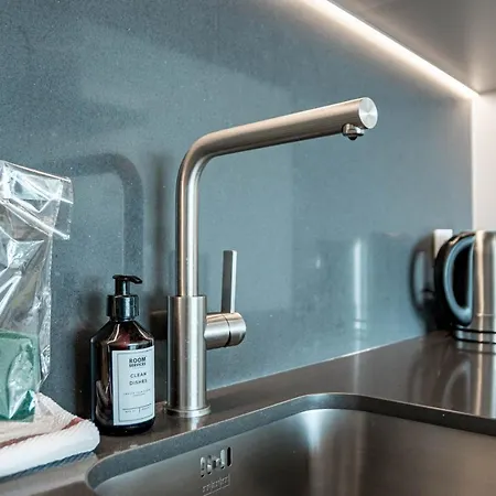 Oasis32542 - Modern In Luxury Apartment