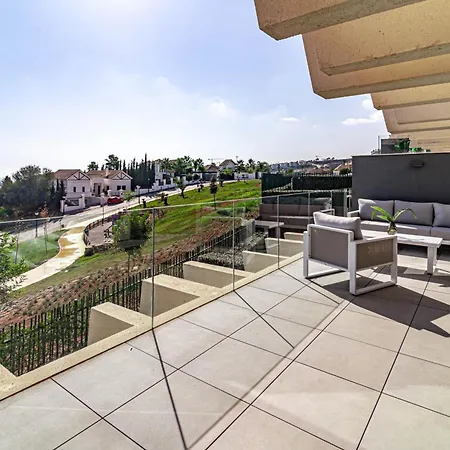 Oasis32542 - Modern In Luxury Apartment