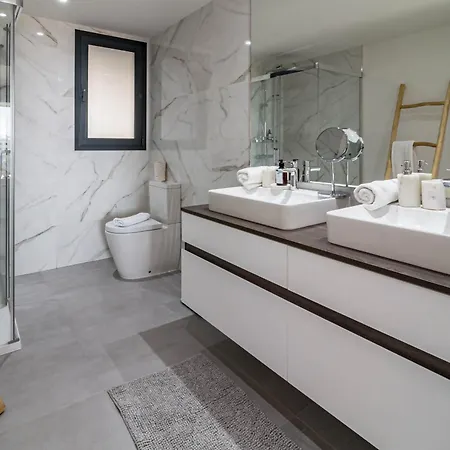 Sr Oasis 325 Luxury 3bdr With Sea View 아파트 에스테포나